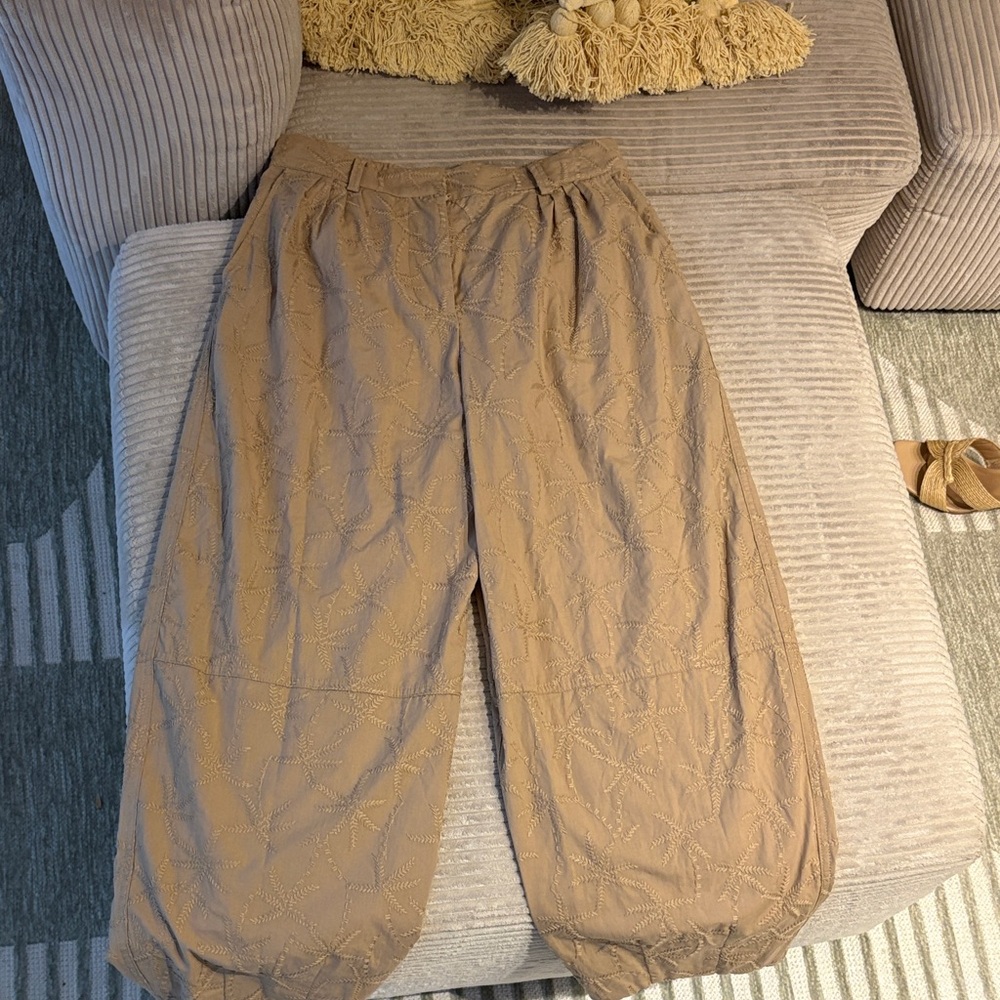 House of Harlow Barrel Legged Pant